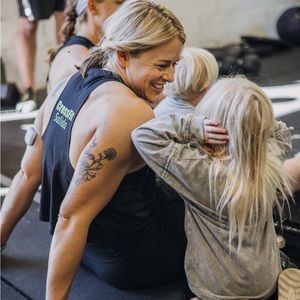 Meet your Posher, Caitlin